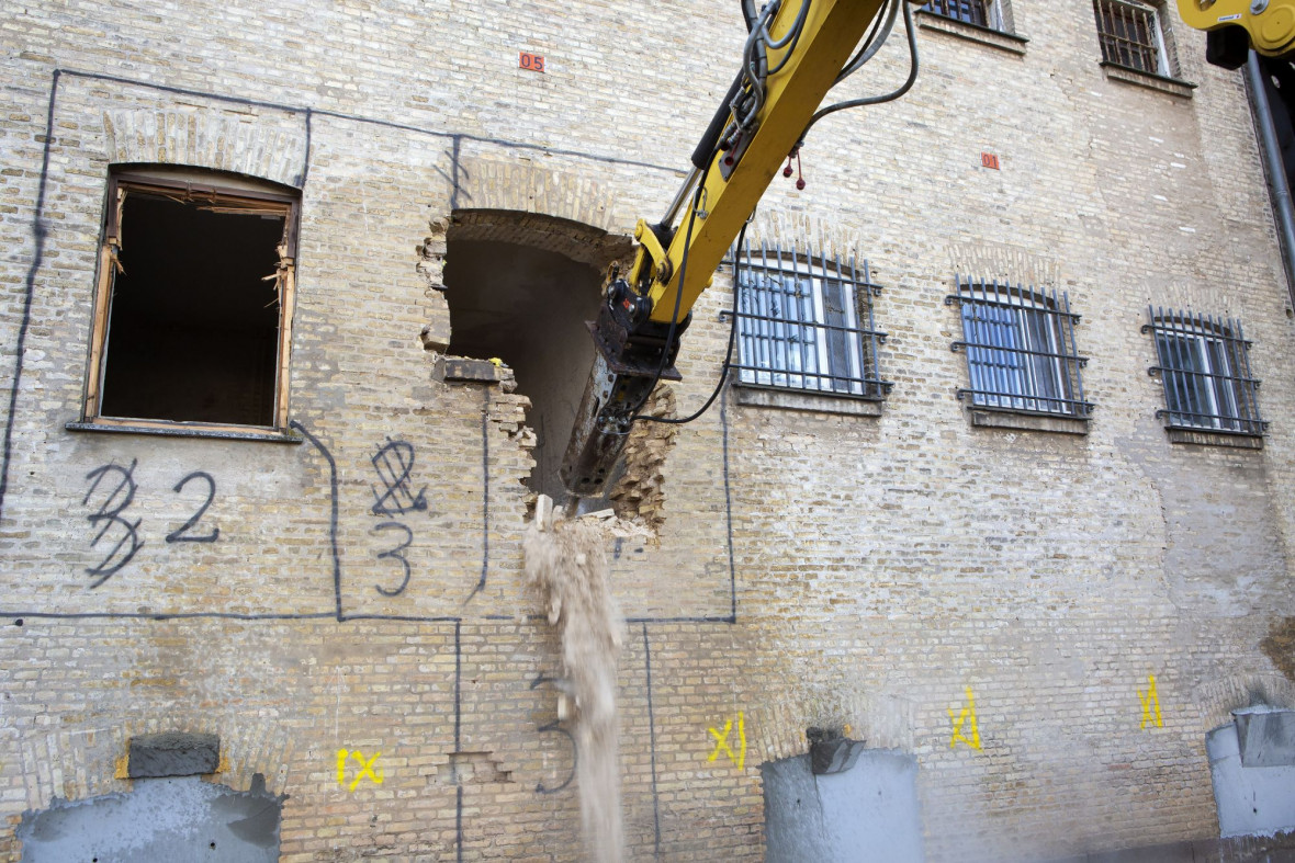 Bryde ned eller ind?