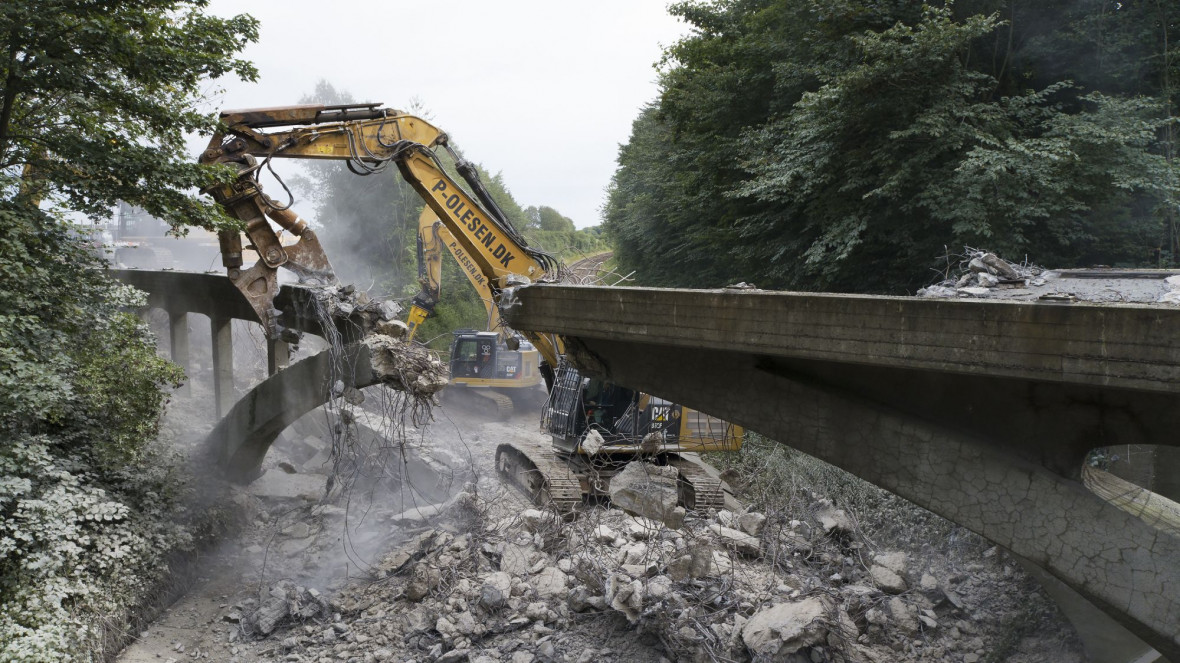 Nedrivning af bro