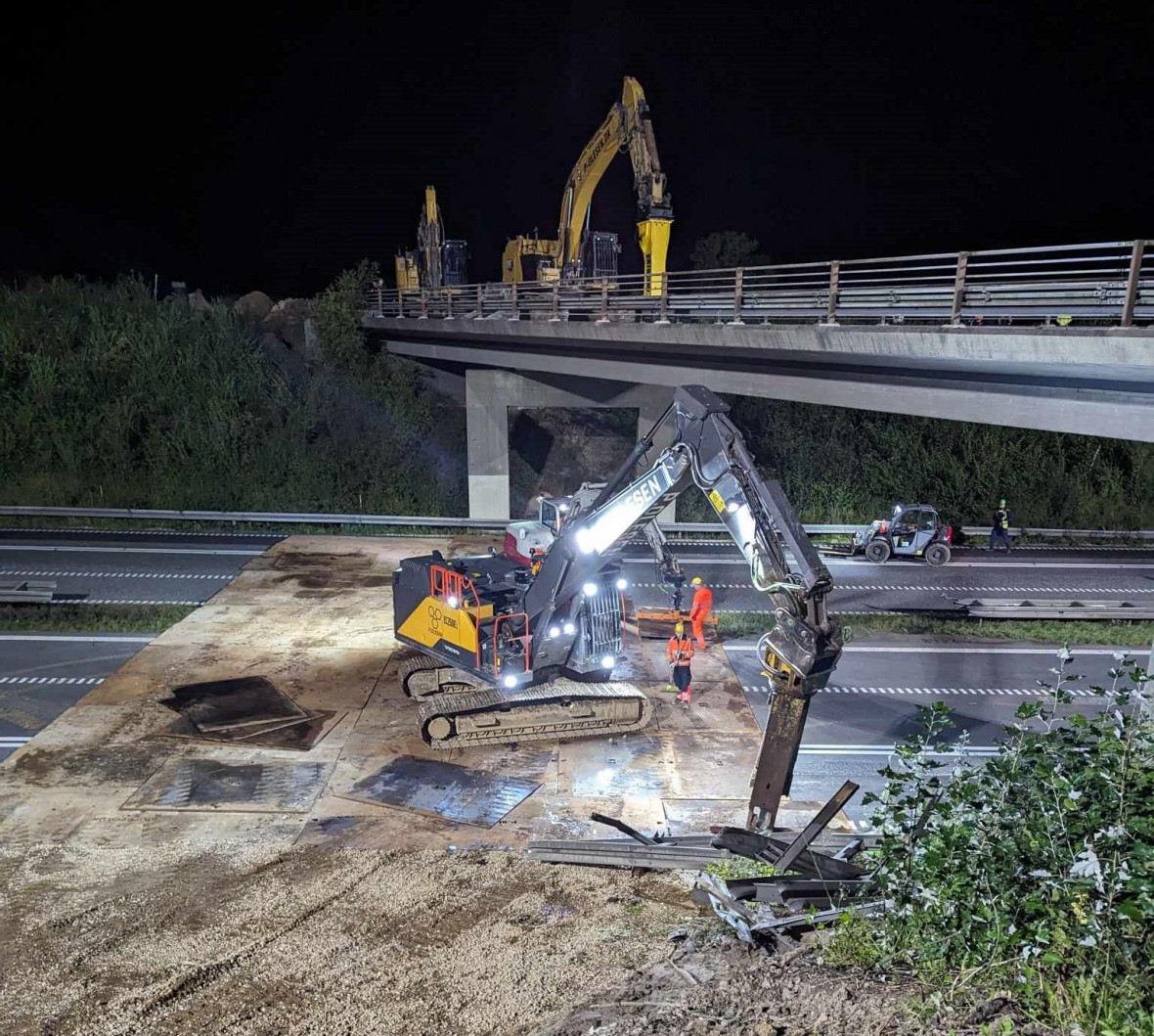 Motorvejsbro nedtaget